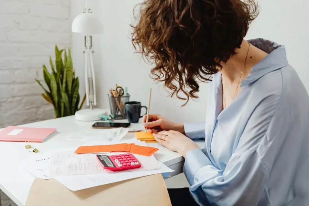 como controlar el estres financiero