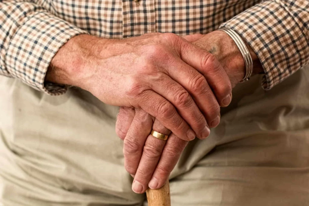 Infantilización de la tercera edad